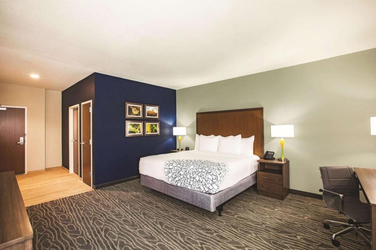La Quinta By Wyndham Omaha Airport Downtown Hotell Carter Lake Exteriör bild