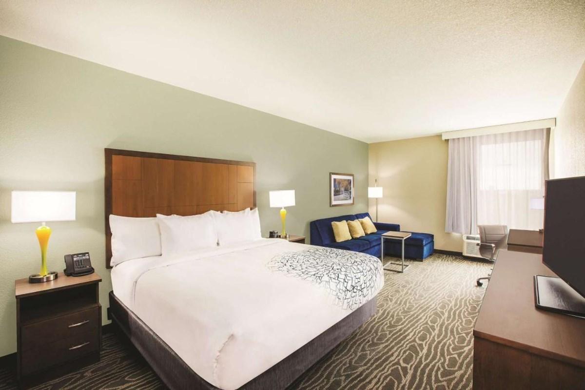 La Quinta By Wyndham Omaha Airport Downtown Hotell Carter Lake Exteriör bild