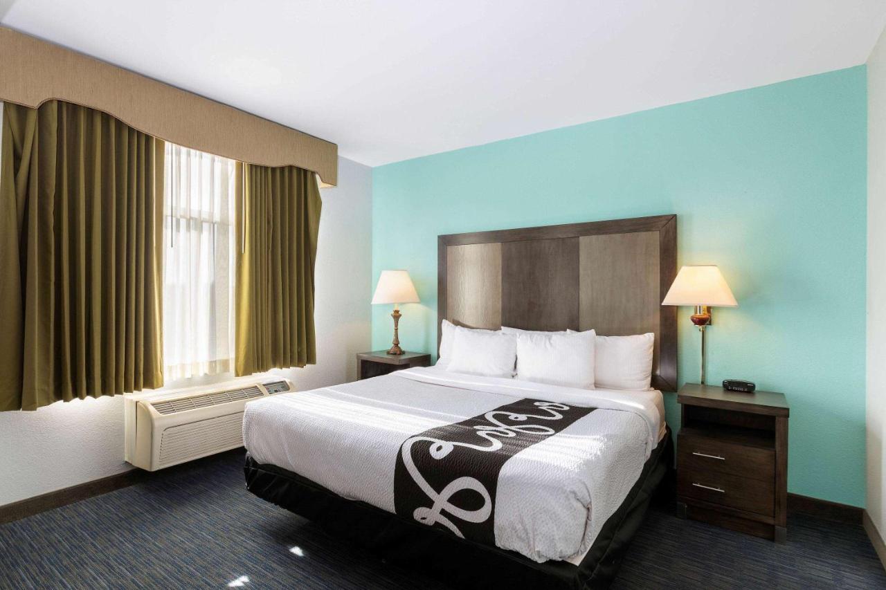 La Quinta By Wyndham Omaha Airport Downtown Hotell Carter Lake Exteriör bild